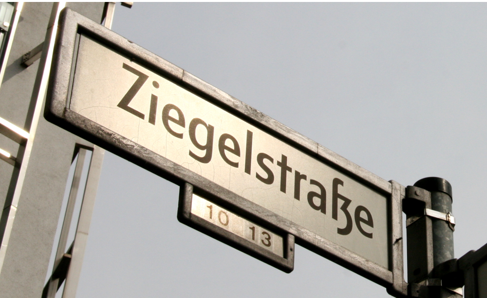 Strassenschild Ziegelstrasse